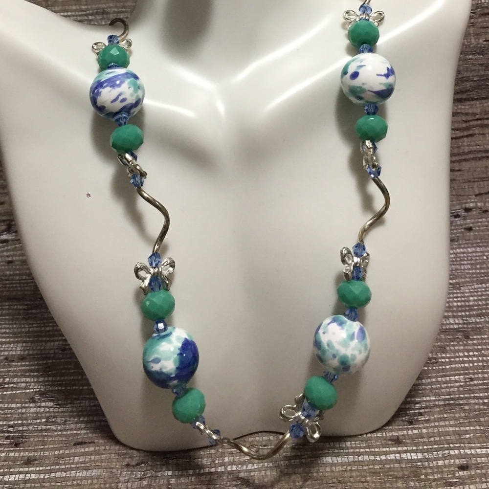 White porcelain necklace